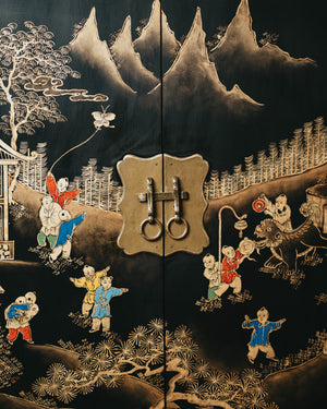Armoire in Motifs with Frolicsome Children