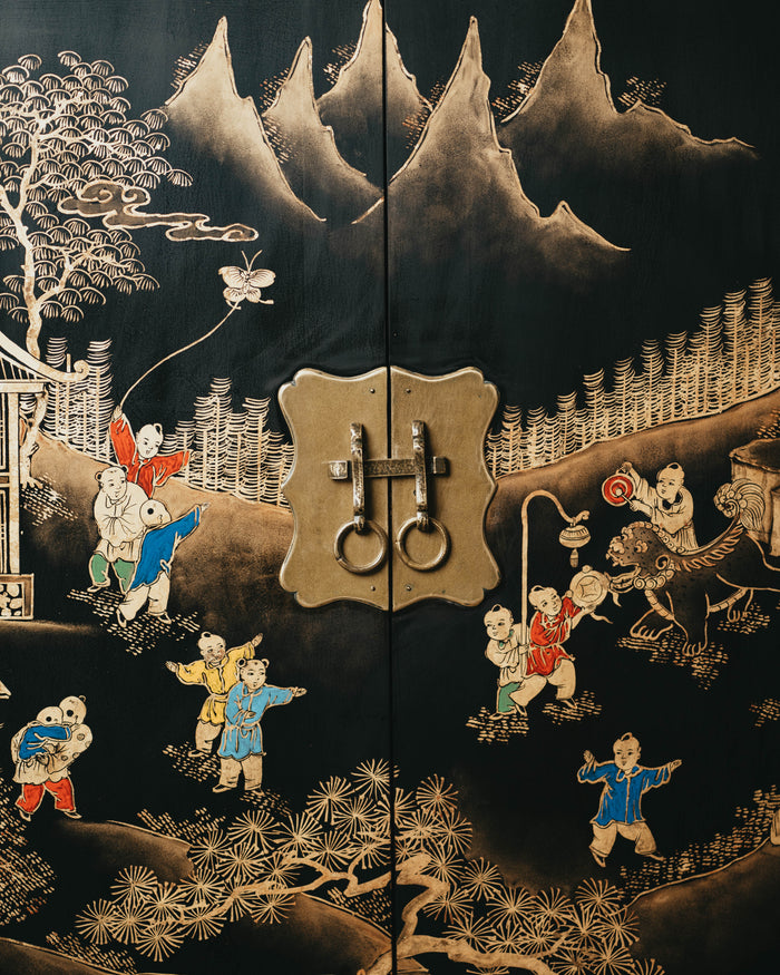 Armoire in Motifs with Frolicsome Children