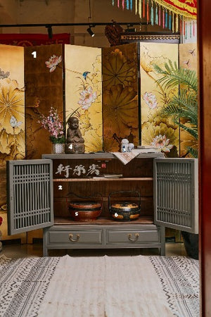 Latticework cabinet in grey lacquer
