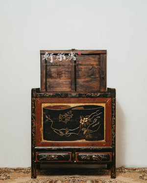 Republican era trunk table