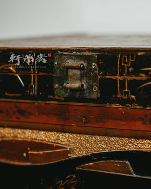 Republican era trunk table